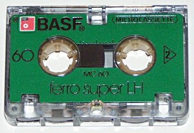 [Bild: BASF_Microcassette_1.jpg]