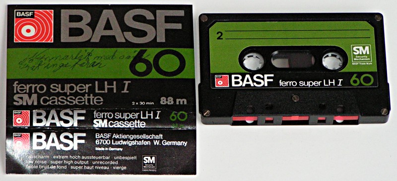 [Bild: BASF_fsLHI_1977-78_Ovalfenster.jpg]