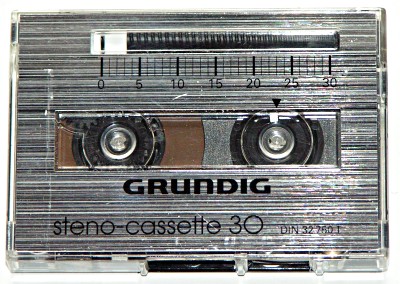 [Bild: Grundig_Steno-Cassette_1.jpg]