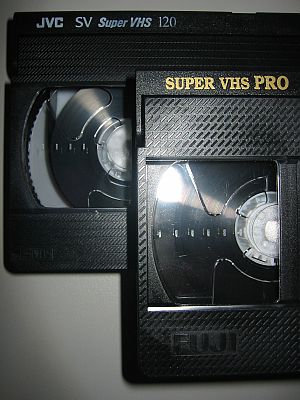 [Bild: JVC-SV_Fuji-S-VHS-Pro.jpg]